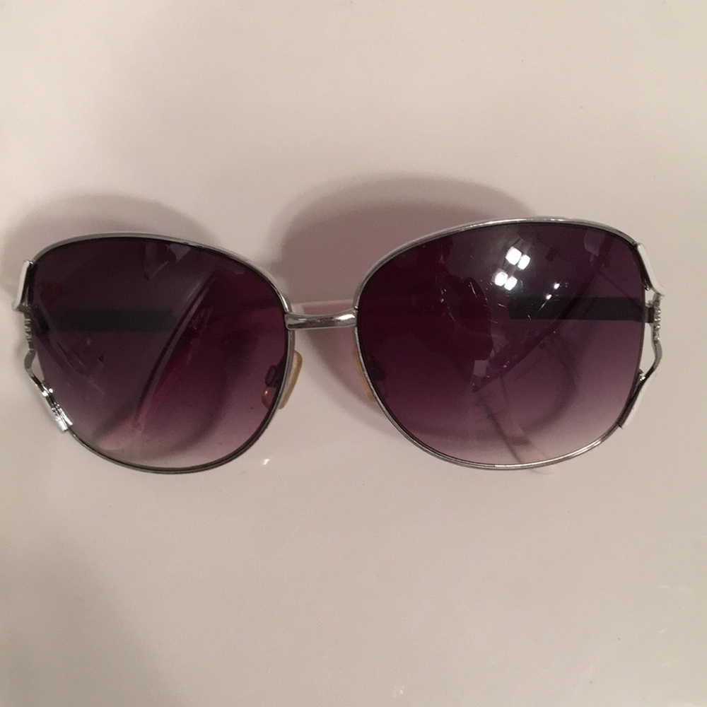 New Rocawear butterfly sunglasses